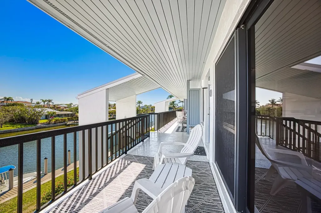 1250 Tennisplace Court Sanibel FL 33957