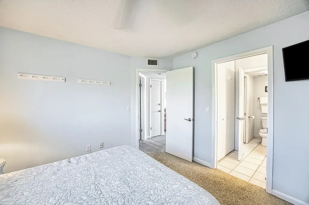 1250 Tennisplace Court Sanibel FL 33957