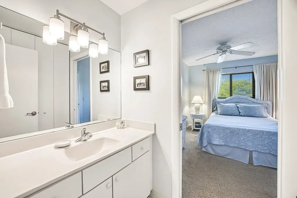 1250 Tennisplace Court Sanibel FL 33957