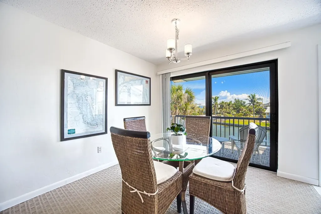 1250 Tennisplace Court Sanibel FL 33957