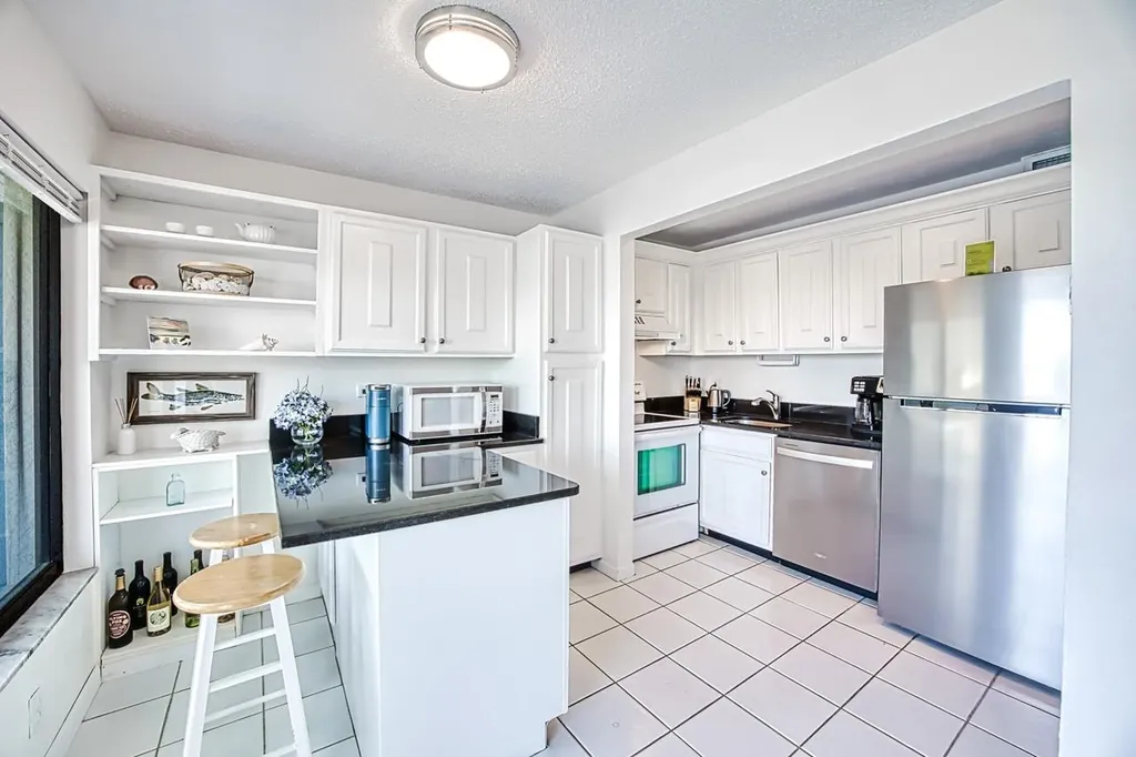 1250 Tennisplace Court Sanibel FL 33957