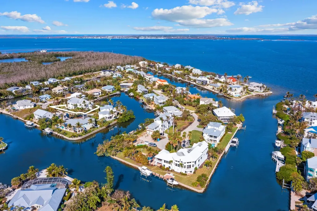 1730 Jewel Box Drive Sanibel FL 33957