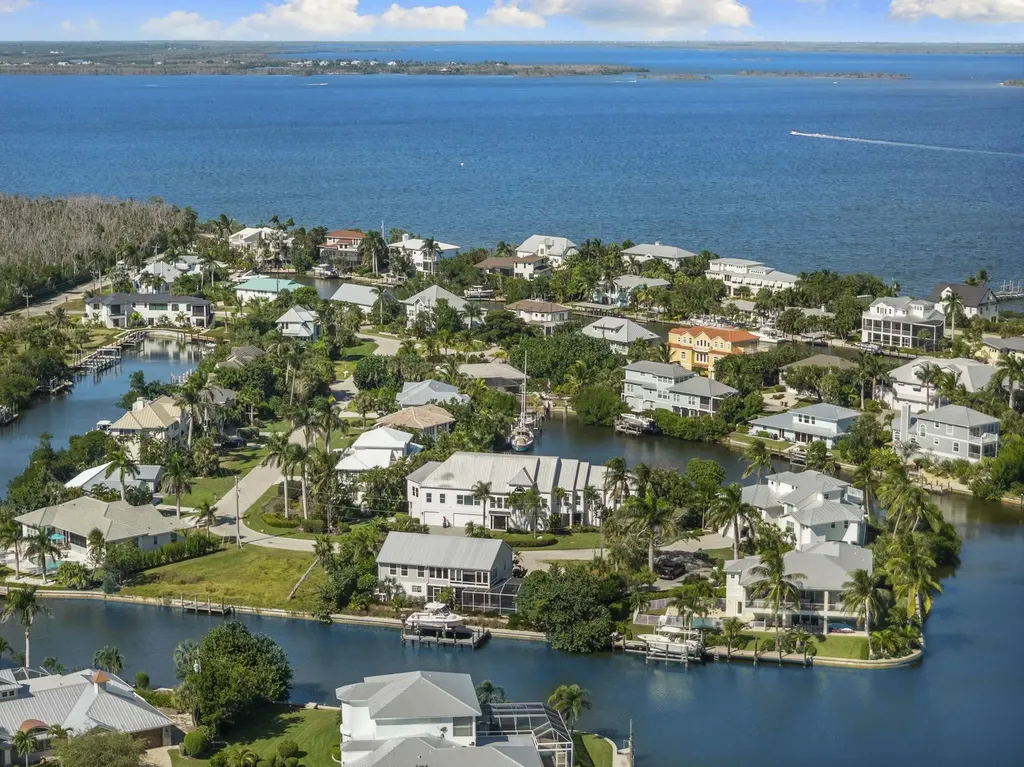 1730 Jewel Box Drive Sanibel FL 33957