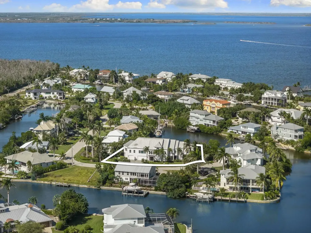 1730 Jewel Box Drive Sanibel FL 33957