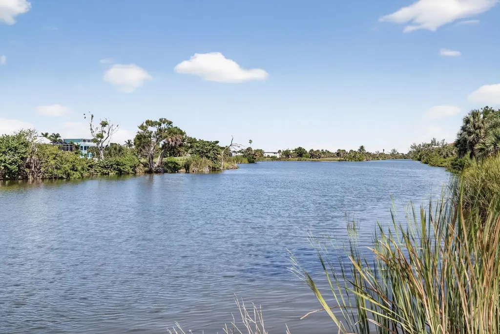 1610 Middle Gulf Drive Sanibel FL 33957