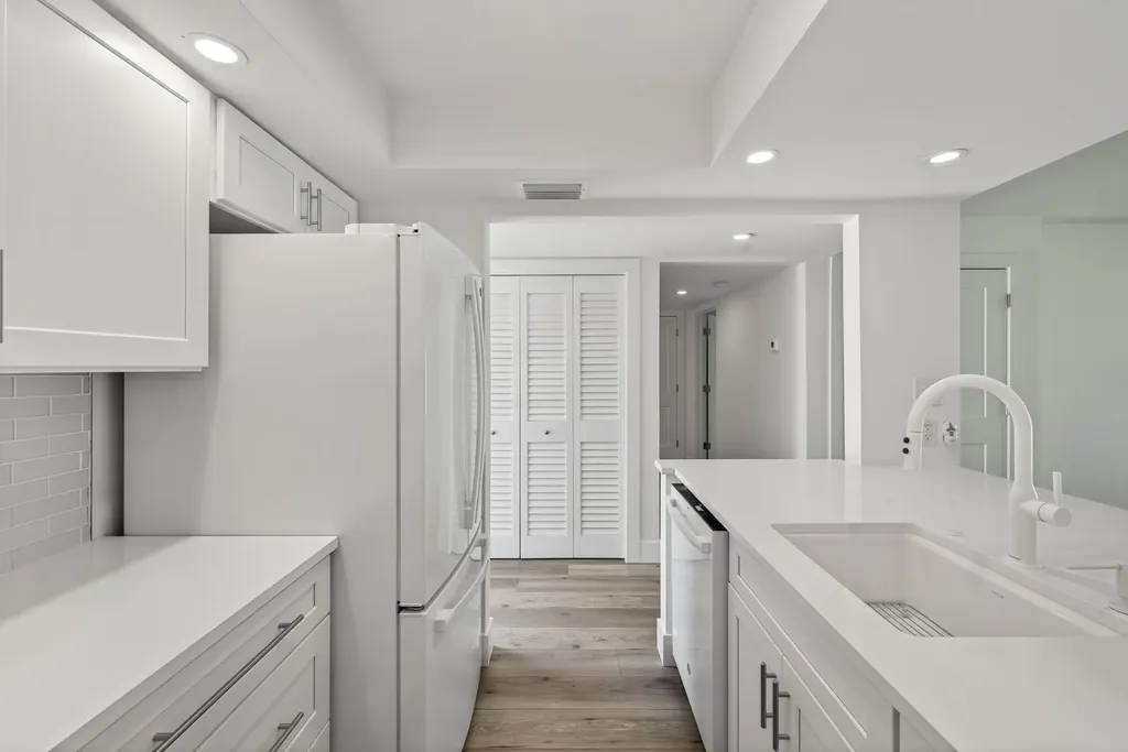 1610 Middle Gulf Drive Sanibel FL 33957