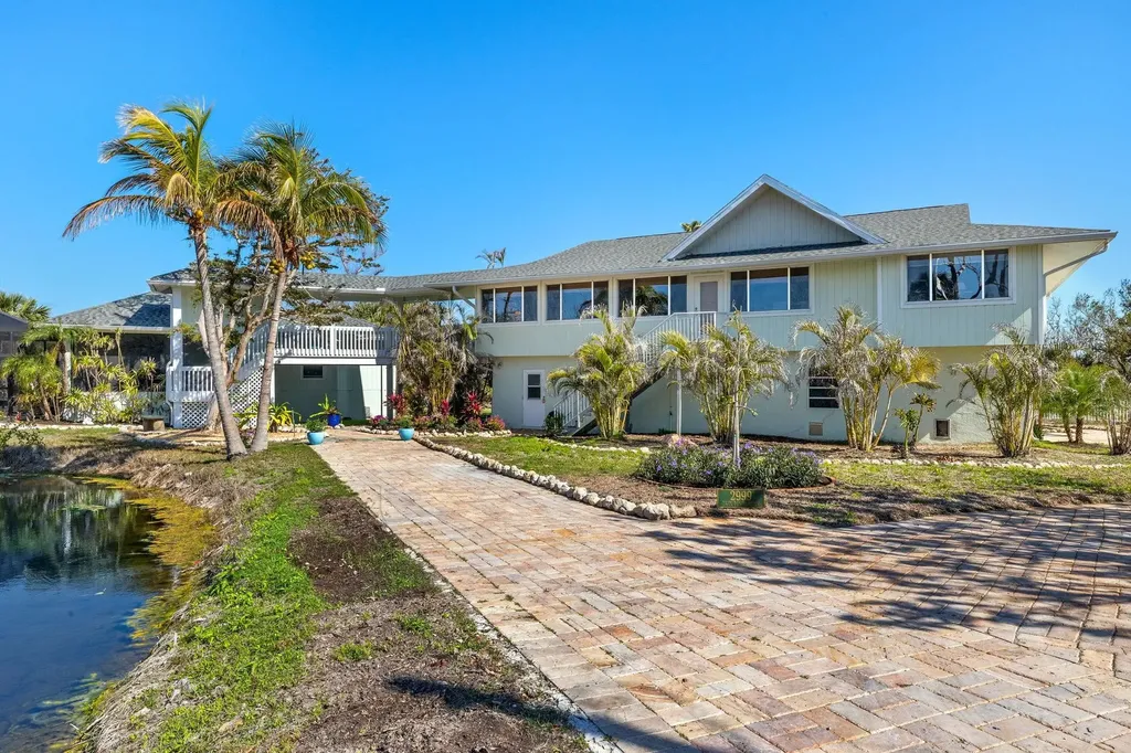 2999 Twin Ponds Drive Sanibel FL 33957