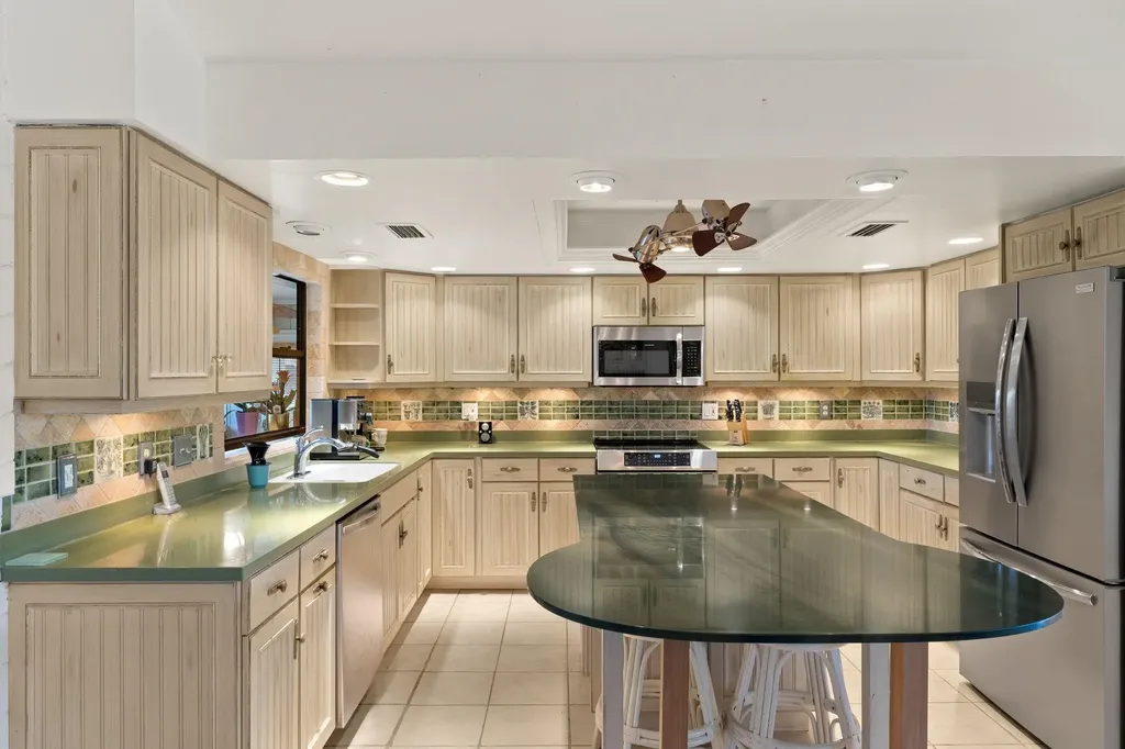 2999 Twin Ponds Drive Sanibel FL 33957