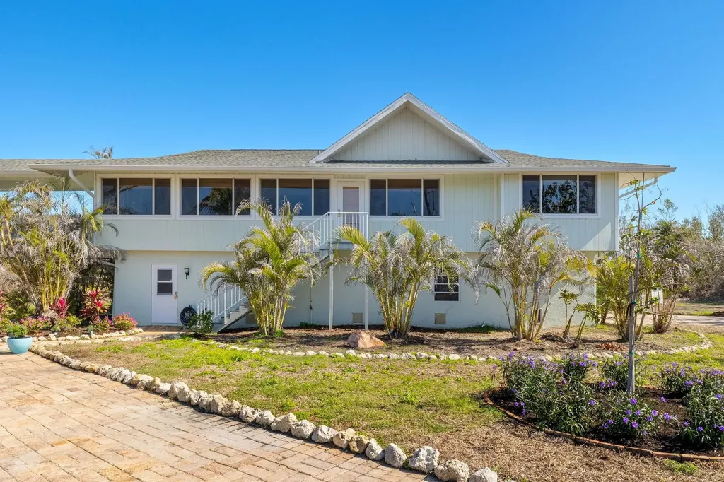 2999 Twin Ponds Drive Sanibel FL 33957