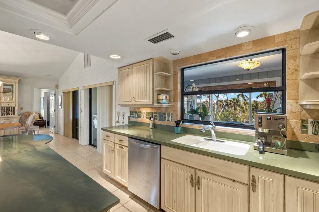 2999 Twin Ponds Drive Sanibel FL 33957