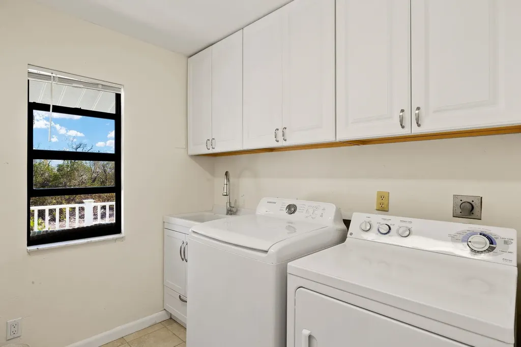2999 Twin Ponds Drive Sanibel FL 33957