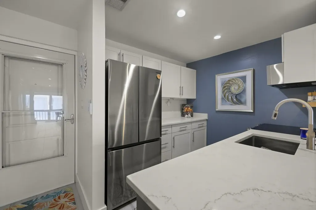 1610 Middle Gulf Drive Sanibel FL 33957