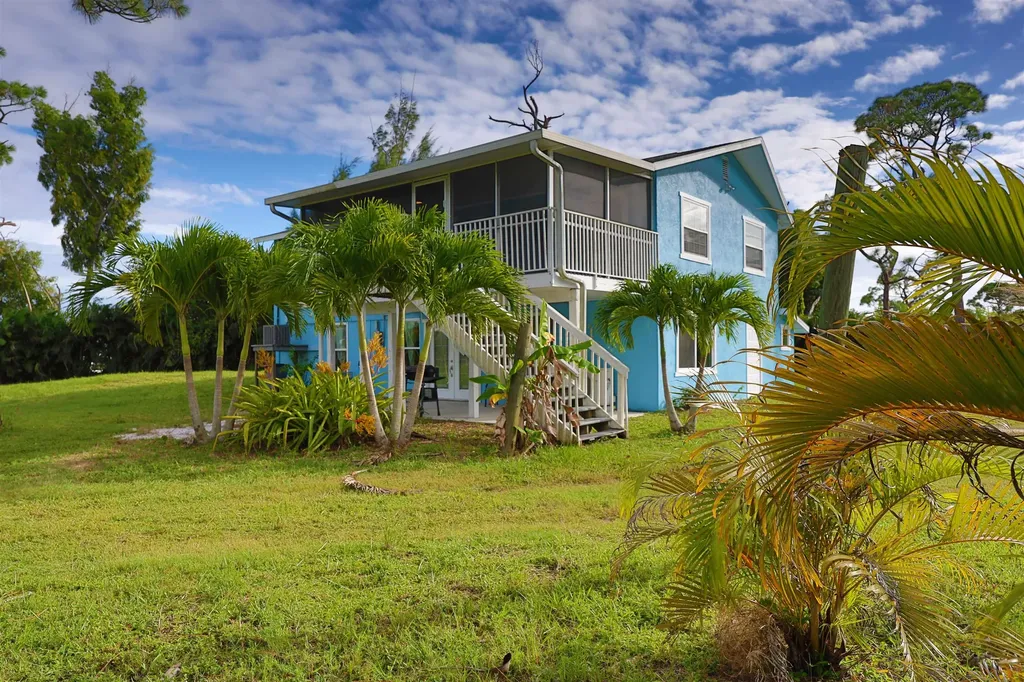 8642 Whispering Pines Drive St. James City FL 33956