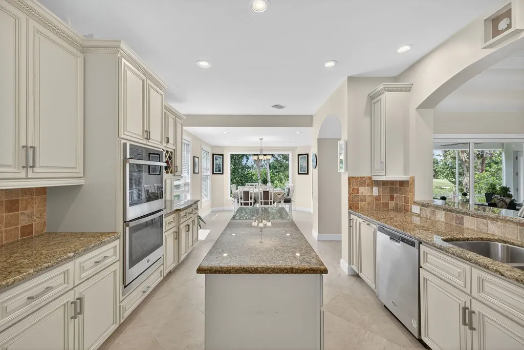 2313 Wulfert Road Sanibel FL 33957