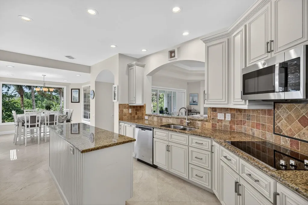 2313 Wulfert Road Sanibel FL 33957