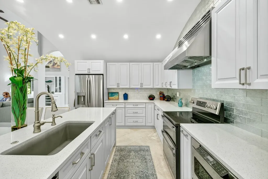 732 Windlass Way Sanibel FL 33957