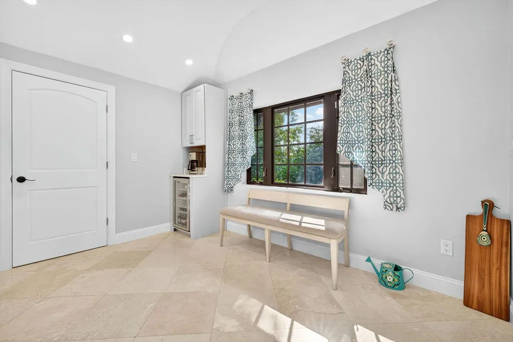 732 Windlass Way Sanibel FL 33957