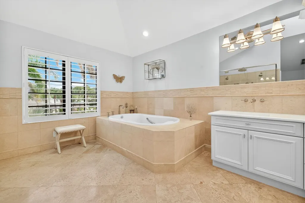 732 Windlass Way Sanibel FL 33957