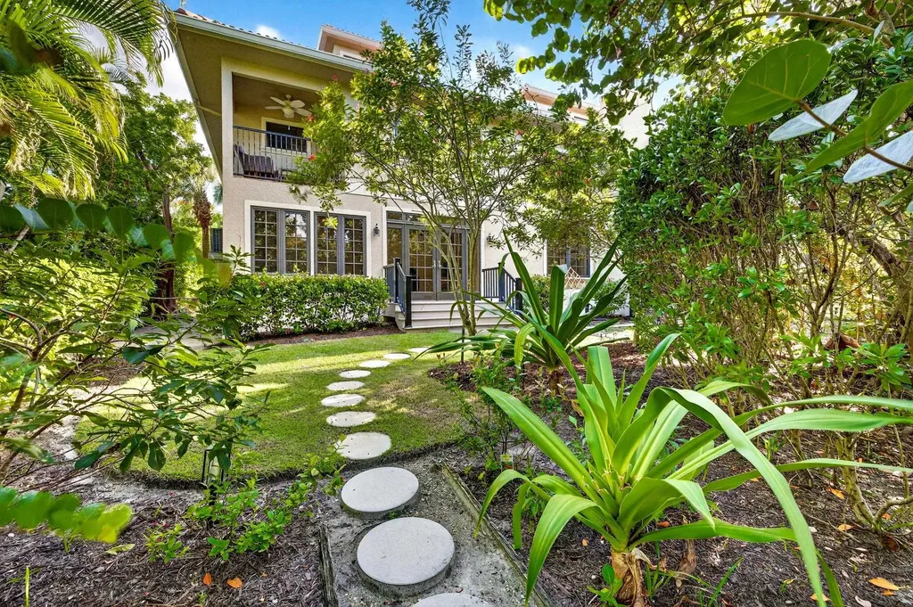 732 Windlass Way Sanibel FL 33957