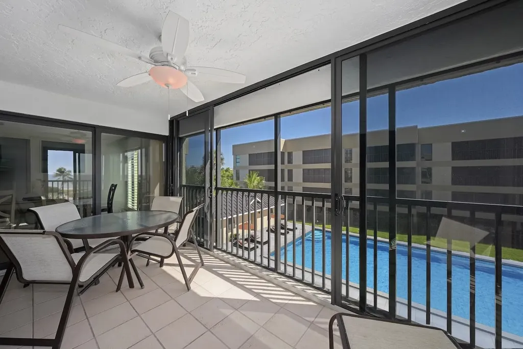 2721 W Gulf Drive Sanibel FL 33957