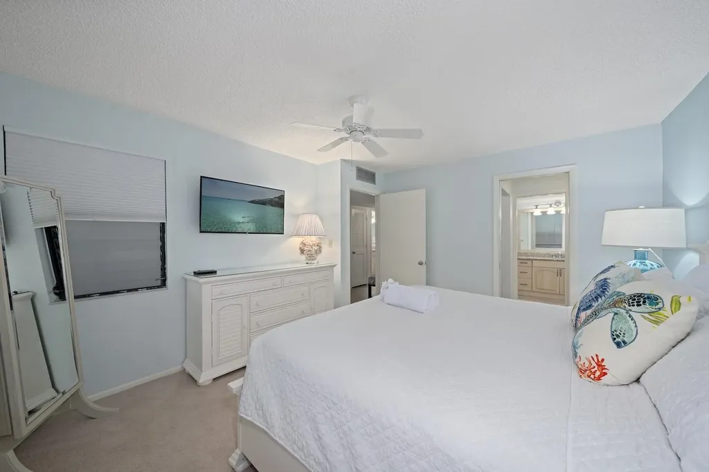 2721 W Gulf Drive Sanibel FL 33957