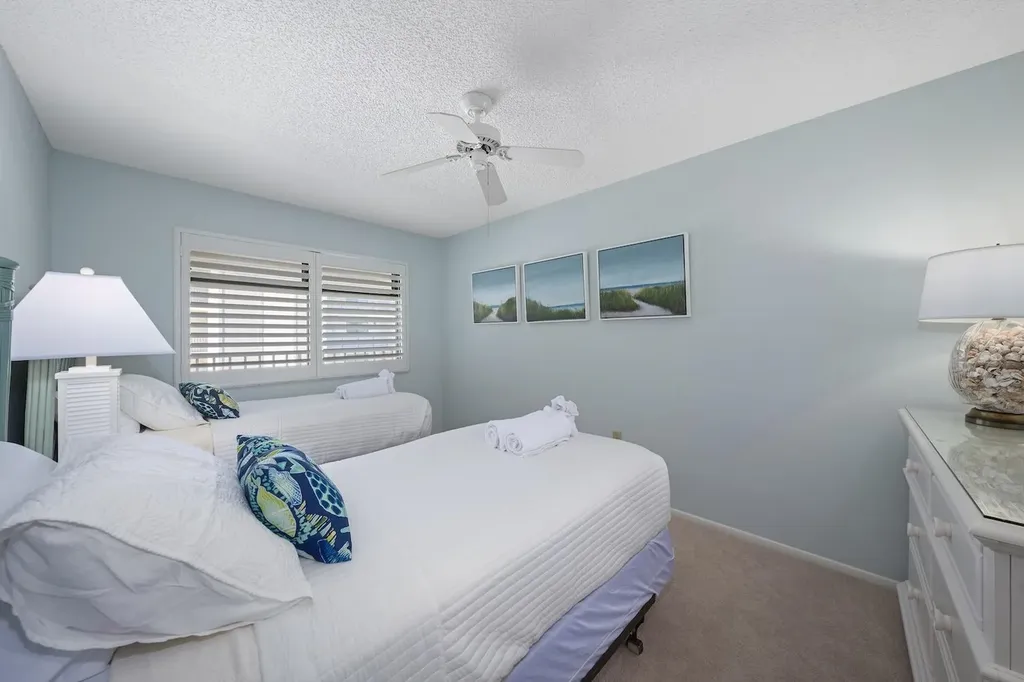 2721 W Gulf Drive Sanibel FL 33957