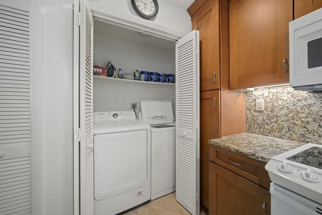 2721 W Gulf Drive Sanibel FL 33957