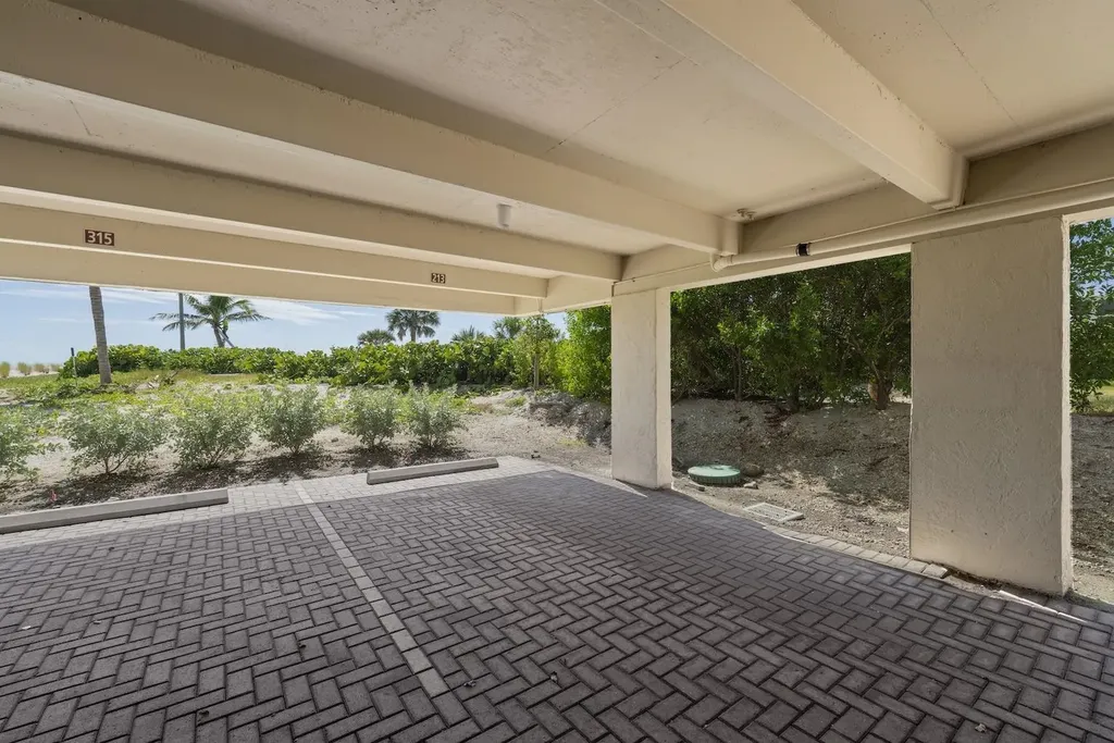 2721 W Gulf Drive Sanibel FL 33957