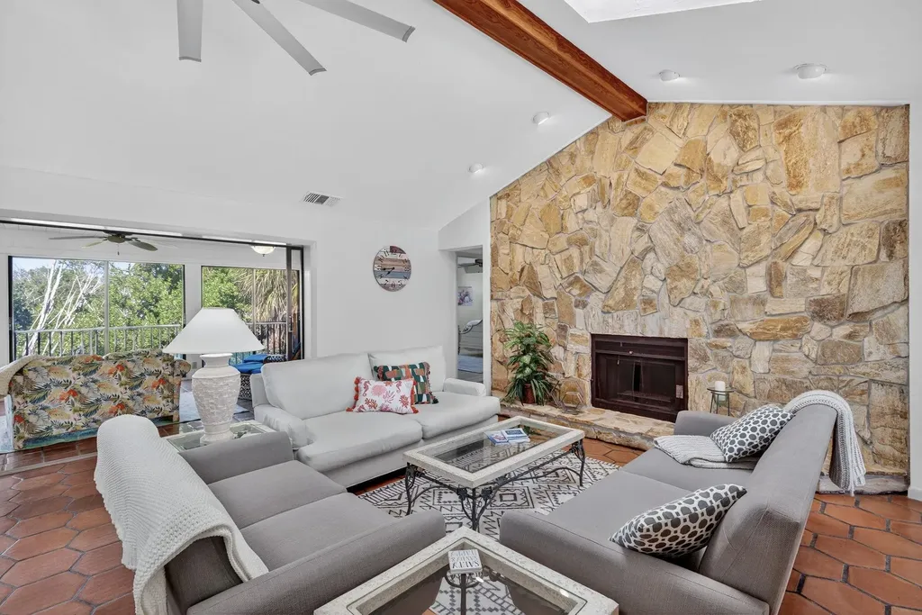 5307 Ladyfinger Lake Road Sanibel FL 33957