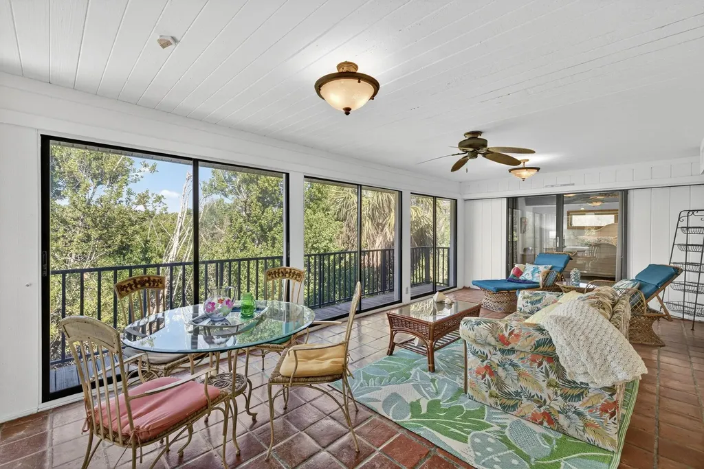 5307 Ladyfinger Lake Road Sanibel FL 33957