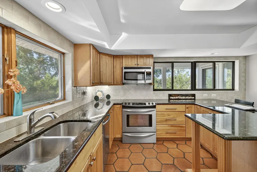 5307 Ladyfinger Lake Road Sanibel FL 33957