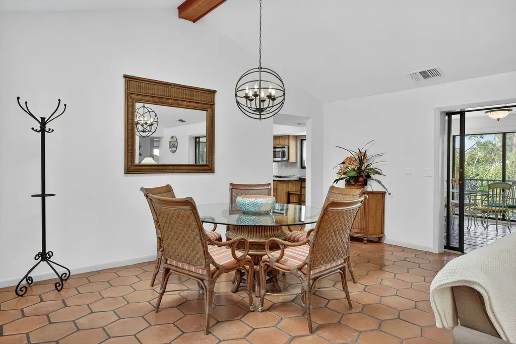 5307 Ladyfinger Lake Road Sanibel FL 33957