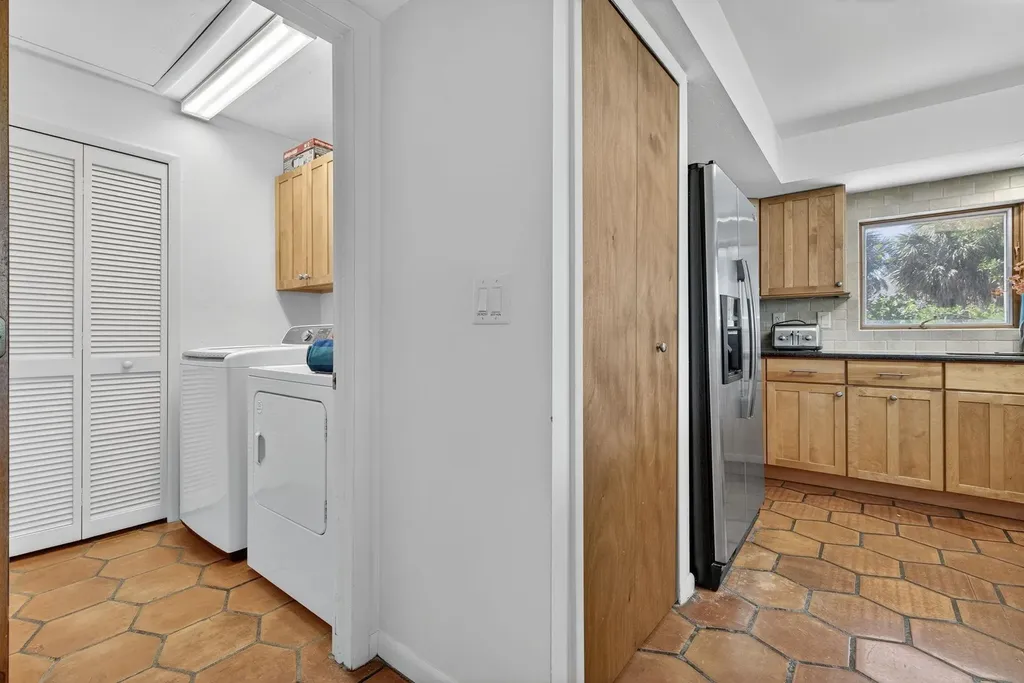 5307 Ladyfinger Lake Road Sanibel FL 33957