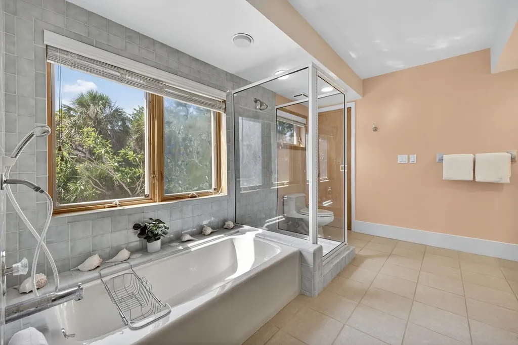 5307 Ladyfinger Lake Road Sanibel FL 33957