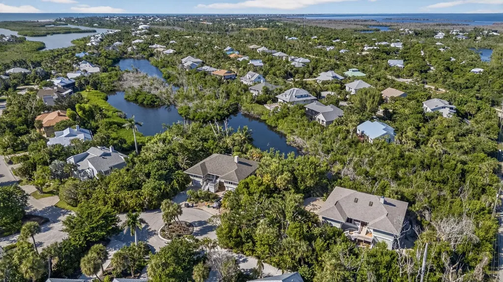 5307 Ladyfinger Lake Road Sanibel FL 33957