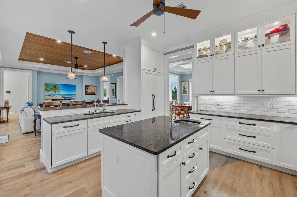 4988 Joewood Drive Sanibel FL 33957
