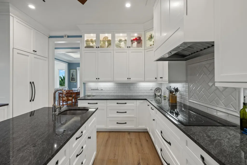 4988 Joewood Drive Sanibel FL 33957