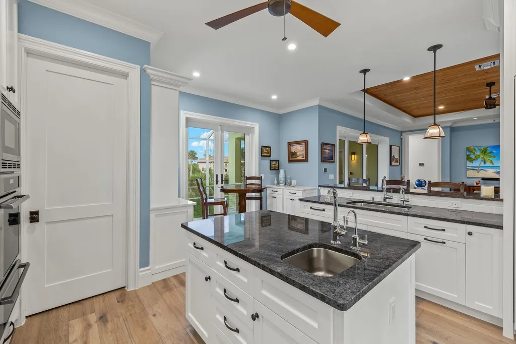 4988 Joewood Drive Sanibel FL 33957