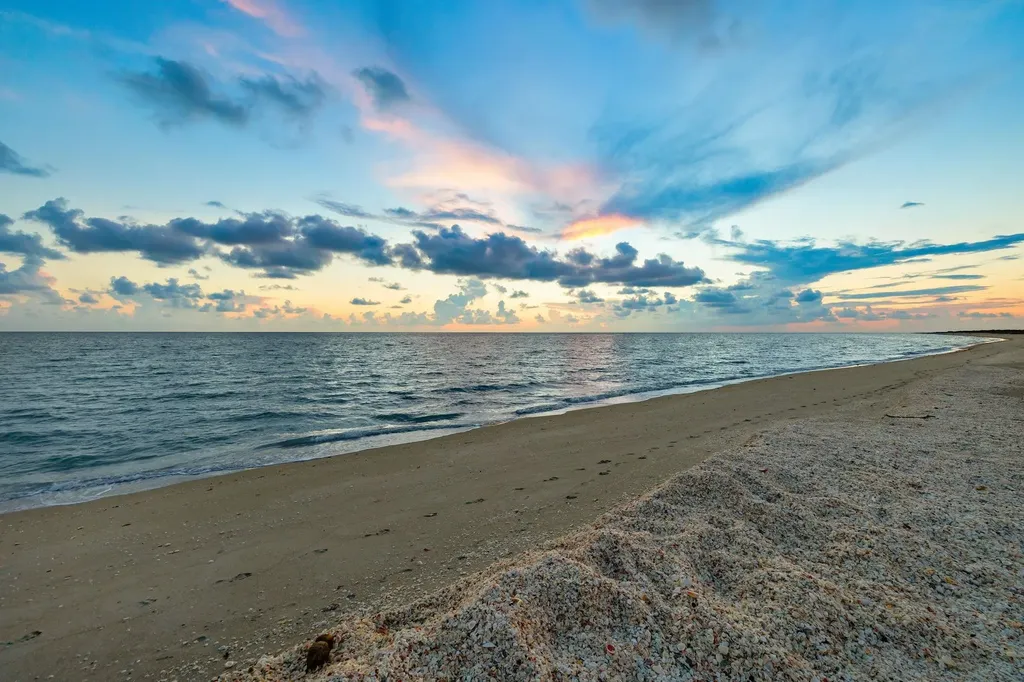4988 Joewood Drive Sanibel FL 33957
