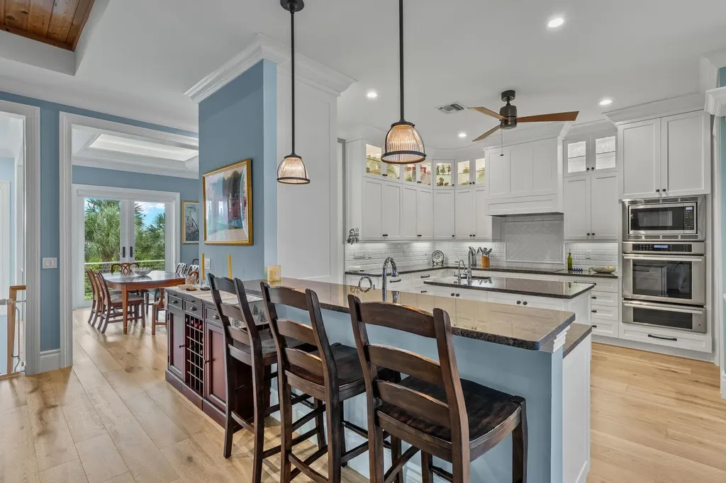 4988 Joewood Drive Sanibel FL 33957