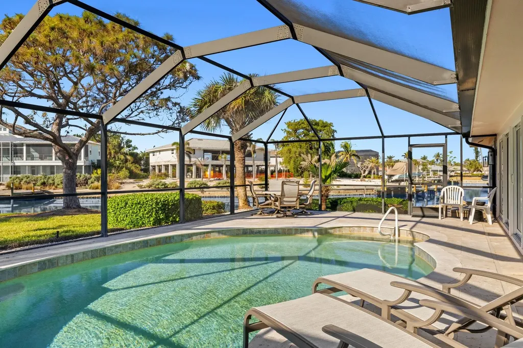 985 Oyster Court Sanibel FL 33957