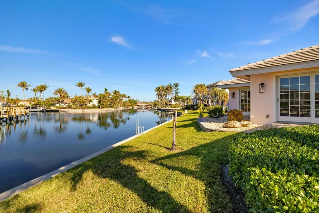 985 Oyster Court Sanibel FL 33957