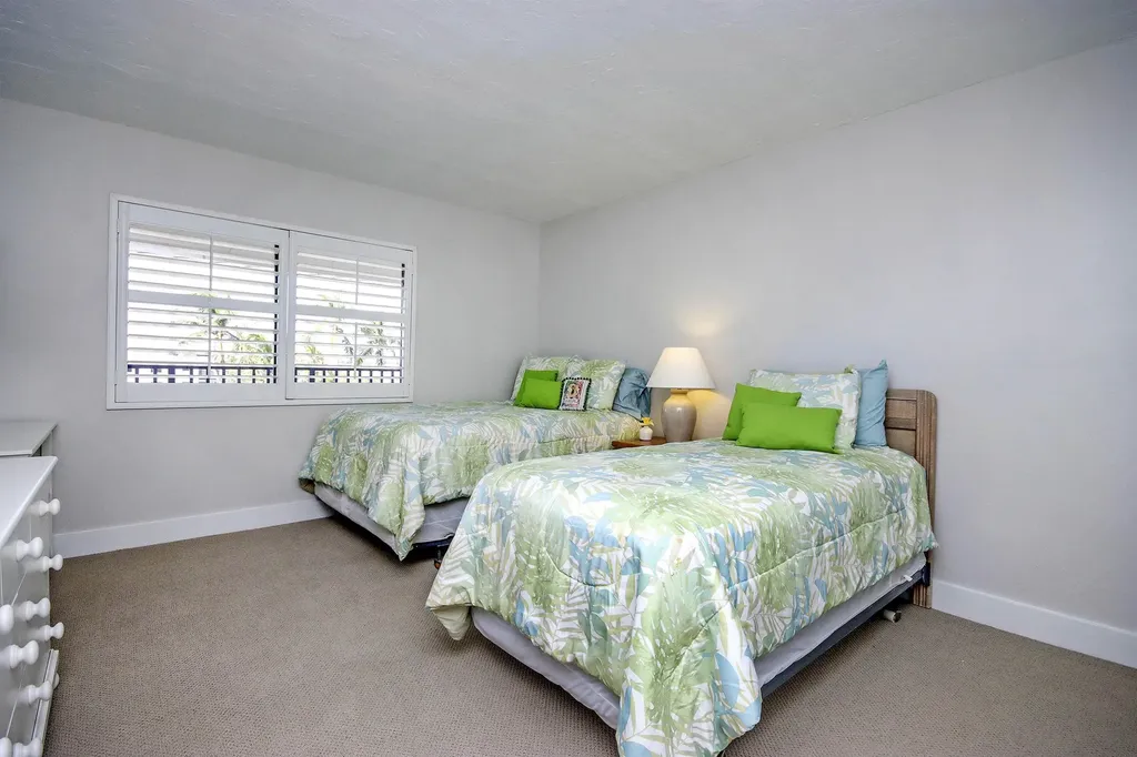 2445 W Gulf Drive Sanibel FL 33957