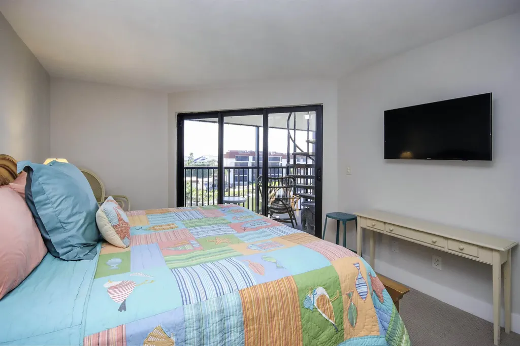 2445 W Gulf Drive Sanibel FL 33957