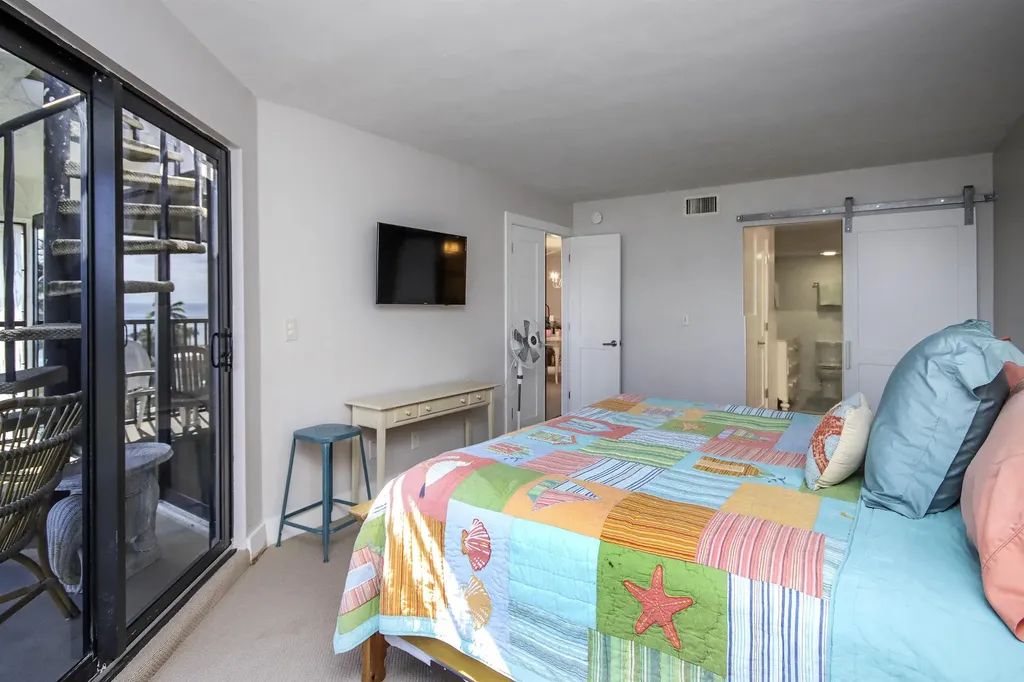 2445 W Gulf Drive Sanibel FL 33957