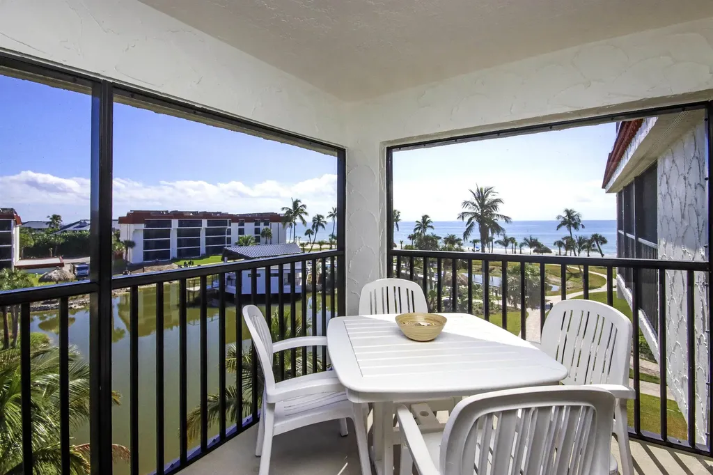 2445 W Gulf Drive Sanibel FL 33957