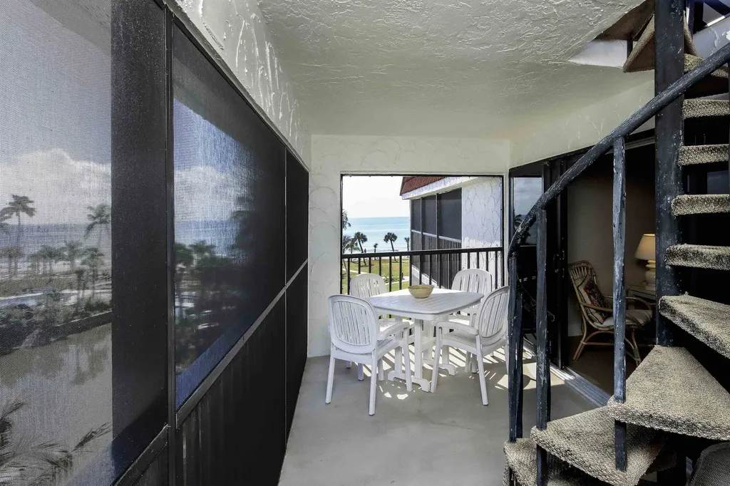 2445 W Gulf Drive Sanibel FL 33957