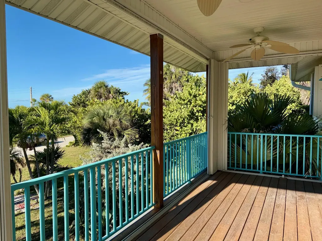 6476 Pine Avenue Sanibel FL 33957