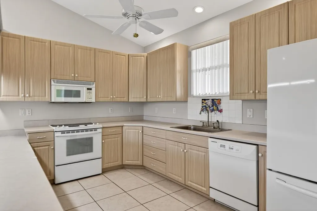 6476 Pine Avenue Sanibel FL 33957