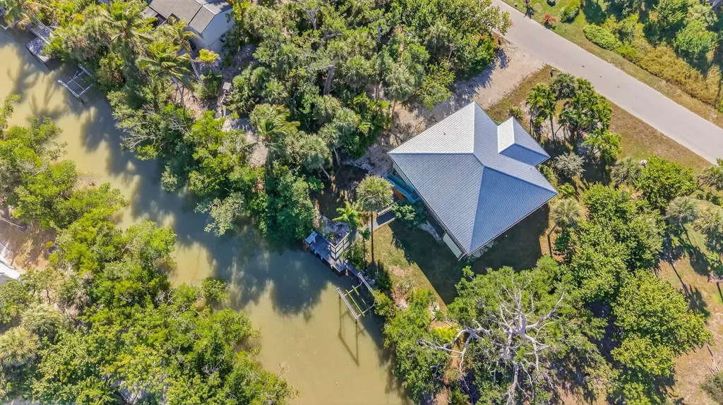 6476 Pine Avenue Sanibel FL 33957